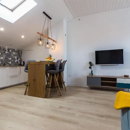 Apartament Kuki With Balcony *