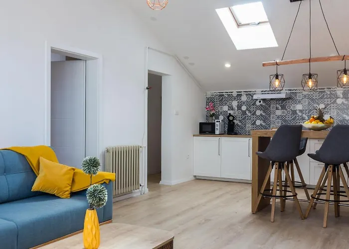 Kuki With Balcony Zadar